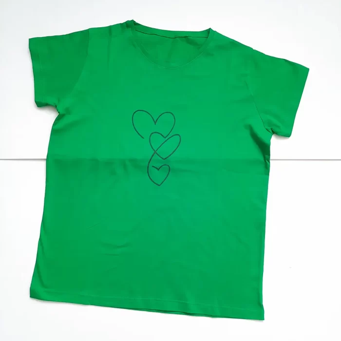 تی‌شرت قلب سبز