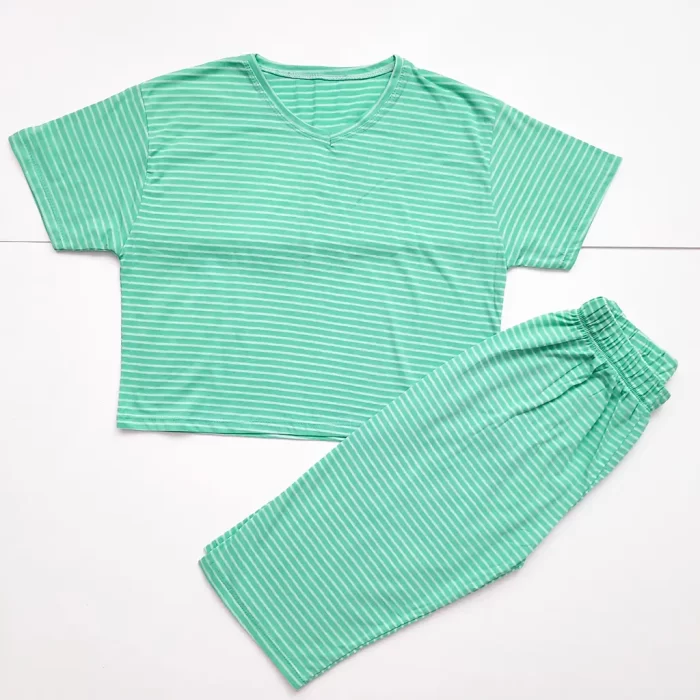 کراپ شلوارک راه راه سبز