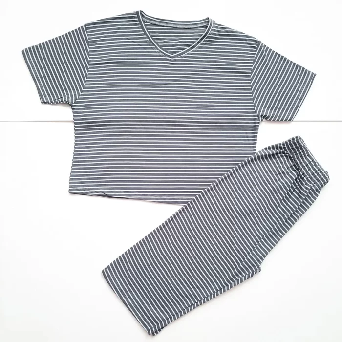 کراپ شلوارک راه راه طوسی