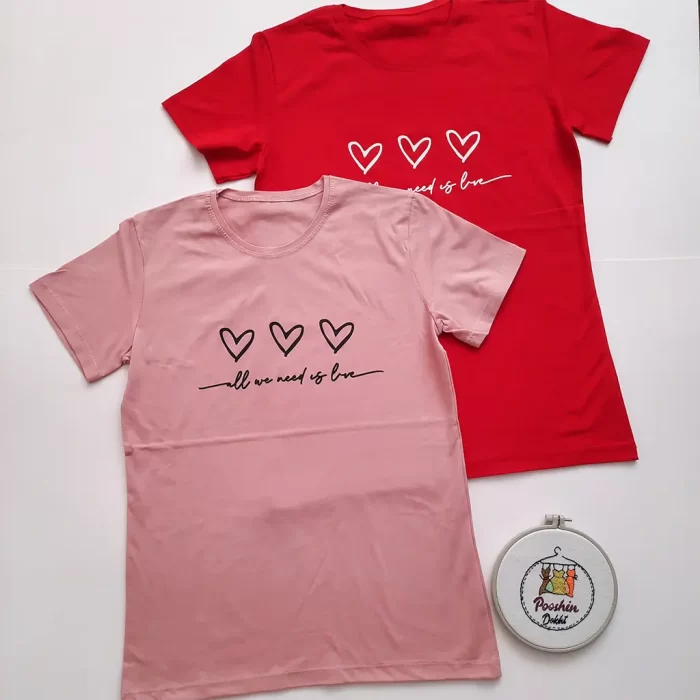 تی‌شرت چاپی سه قلب قرمز صورتی