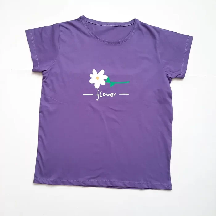 تیشرت طرح گل بنفش