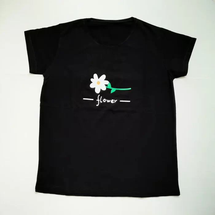 تیشرت طرح گل مشکی