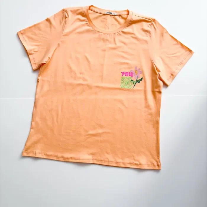 تی‌شرت چاپ برجسته گل نارنجی