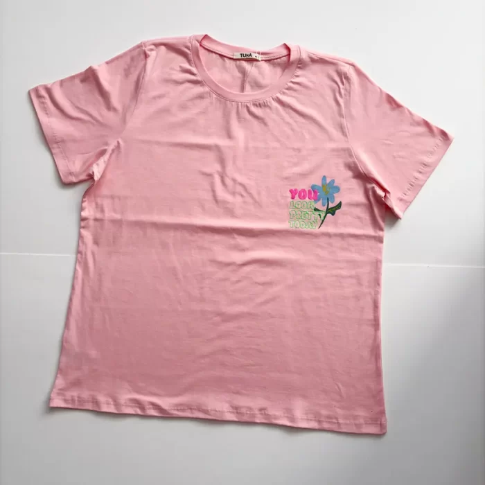 تی‌شرت چاپ برجسته گل صورتی