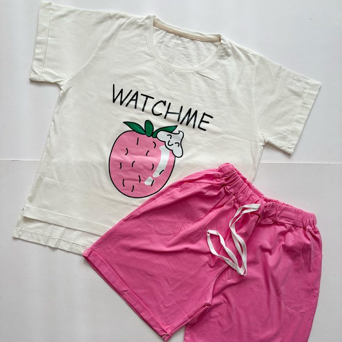 Strawberry8 کراپ شورتک توت فرنگی