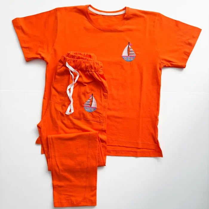 تیشرت شلوار جیبدار گلدوزی قایق نارنجی