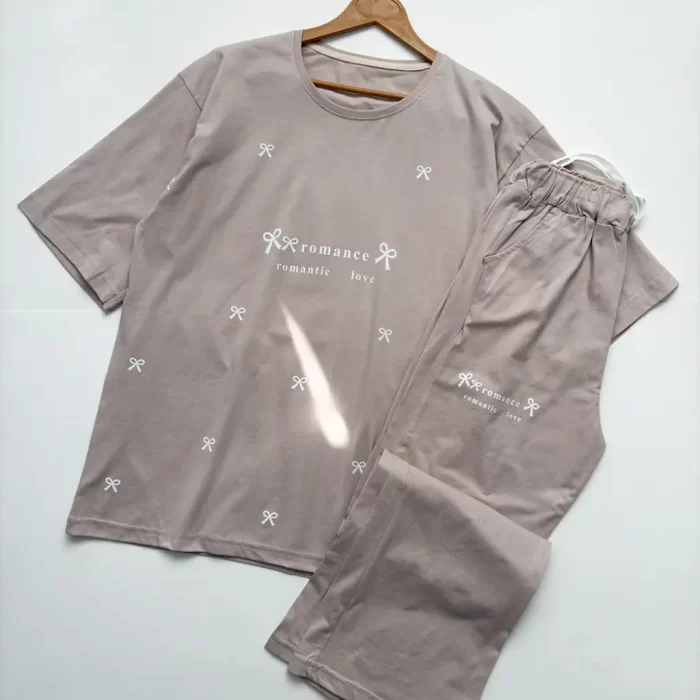 تیشرت و شلوار لانگ و بگ پاپیون خاکی