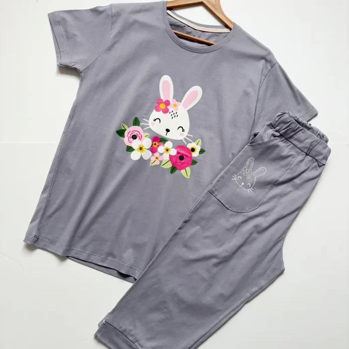 ست تیشرت و شلوارک‌ خرگوش طوسی