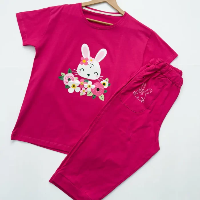 ست تیشرت و شلوارک‌ خرگوش سرخابی