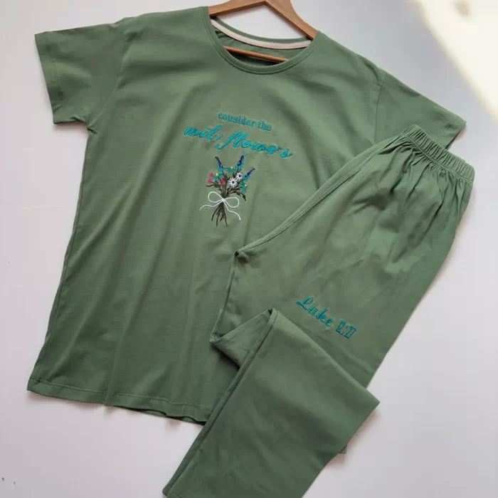 ست تیشرت و شلوار گلی سبز