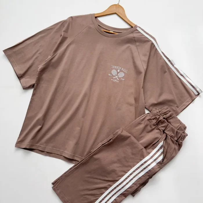 ست تیشرت و شلوار تنیس قهوه ای