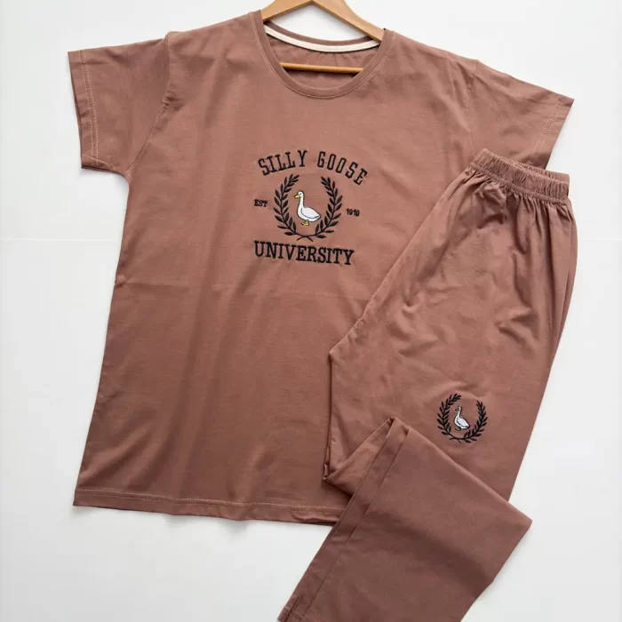ست تیشرت و شلوار مرغابی قهوه ای