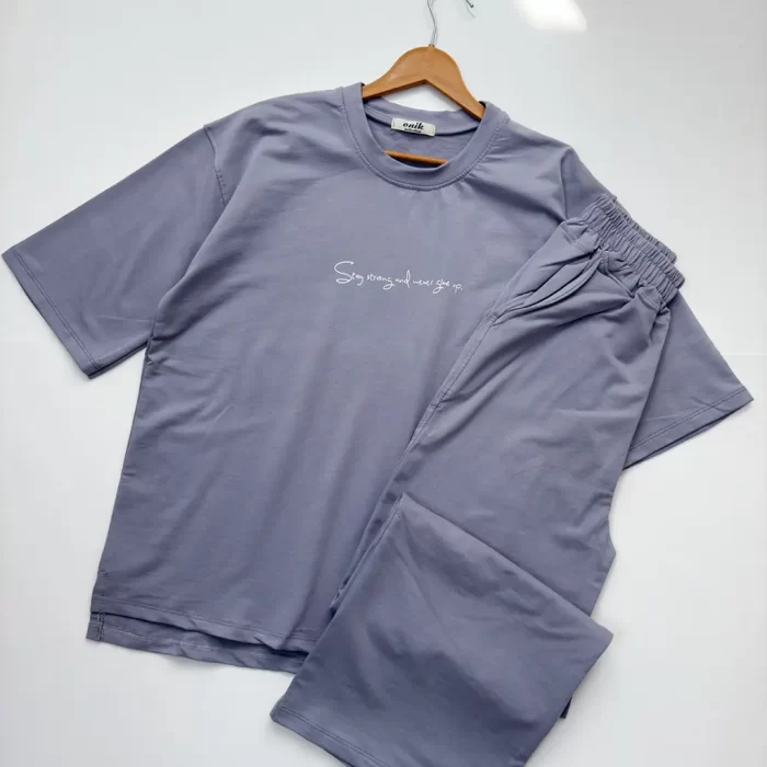 تیشرت و شلوار قواره دار مینیمال طوسی