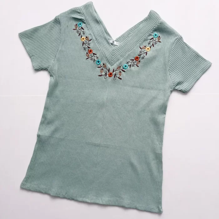 تیشرت یقه هفت کبریتی تیفانی