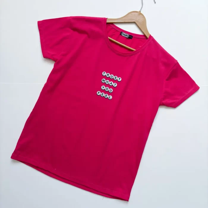 تیشرت نوشته قواره نرمال سرخابی